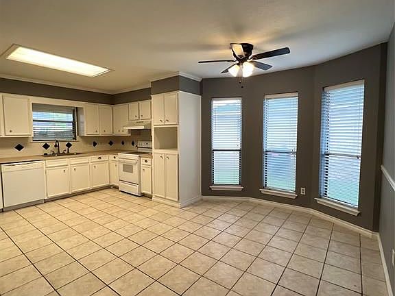 4th image of 1167 Meadowridge Dr