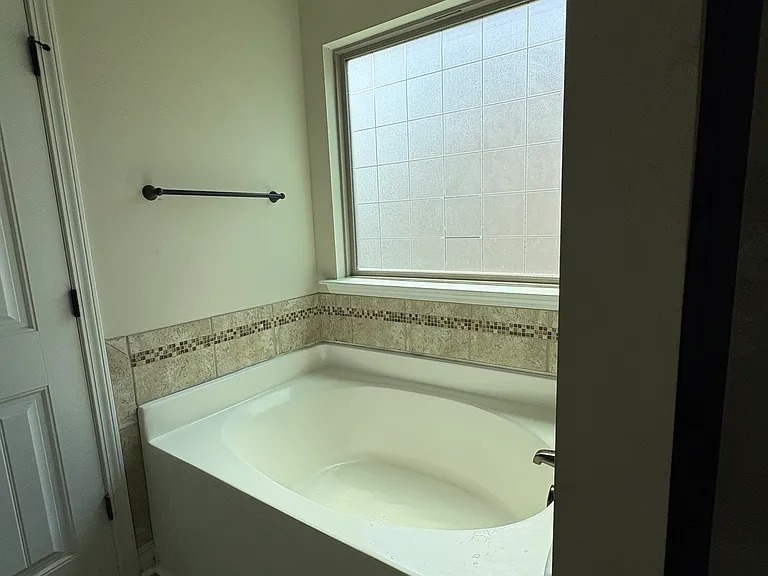 505 Cranberry Cir — Photo 13