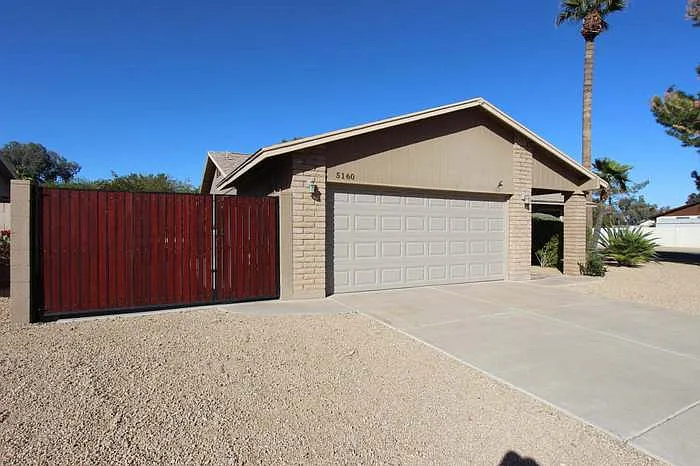 5160 E Waltann Ln — Photo 1