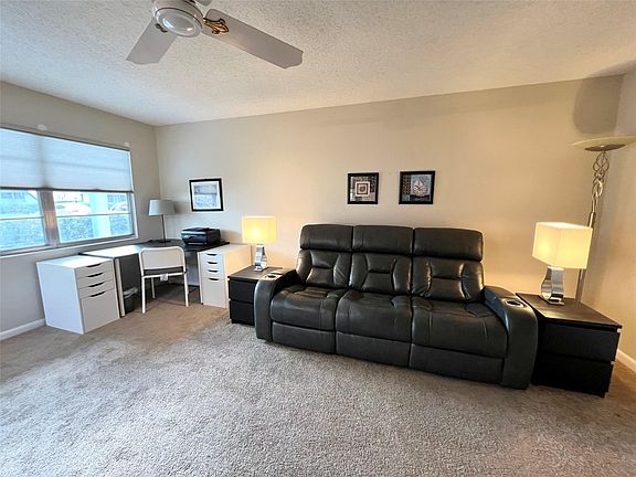 2nd image of 105 Oakridge I #105