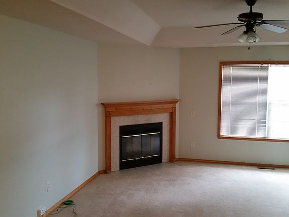 2nd image of 3859 W Lombard St