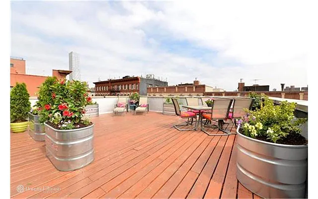 Rented by Douglas Elliman | media 20