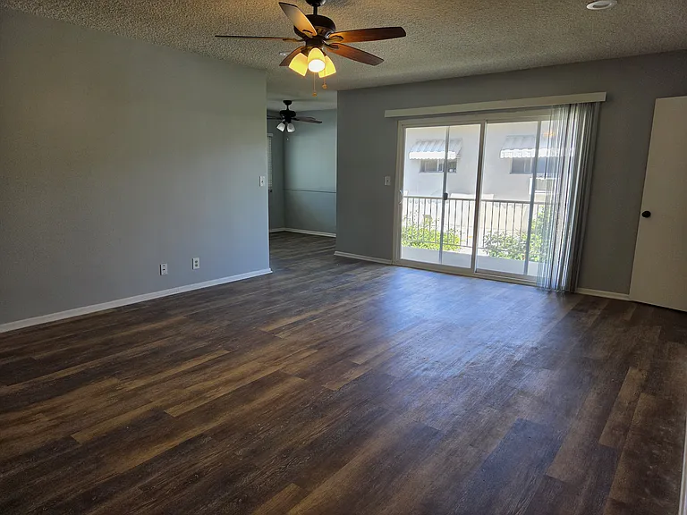 595 W Sierra Madre Blvd #L — Photo 3