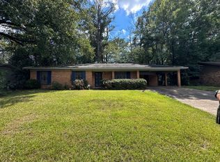 1951 Teakwood Dr, Jackson, MS 39212