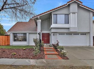 33238 Falcon Dr, Fremont, CA 94555