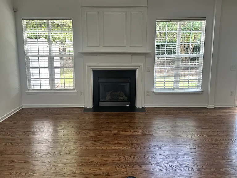 9002 Bishop Crest Ln — Photo 5