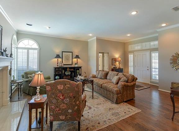3rd image of 5012 Ashland Belle Ln