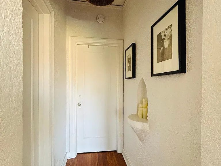 937 S Spaulding Ave #204 — Photo 7