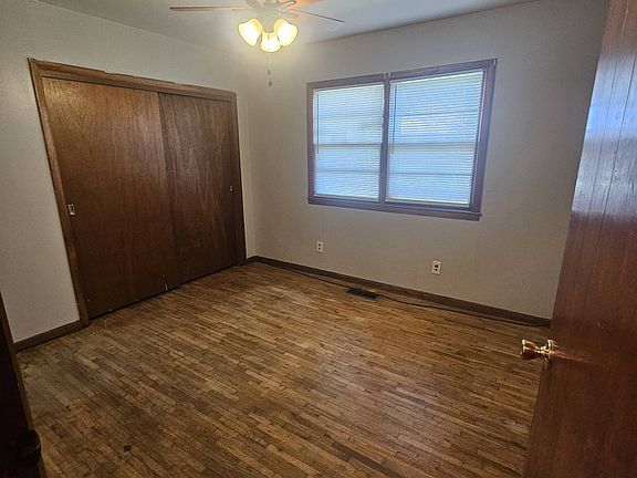 4th image of 2211 E 21st St