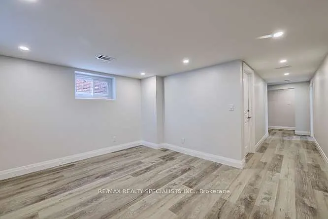 43 Firwood Cres — Photo 6