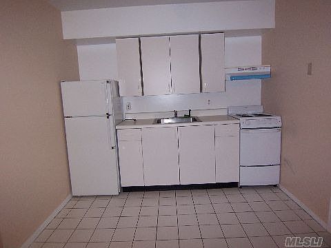 3rd image of 37 Powell Ave