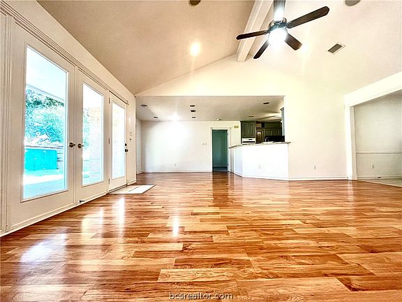 3rd image of 4605 Caddie Ct