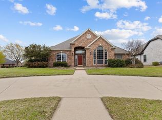 701 Meadow View Dr, Cleburne, TX 76033