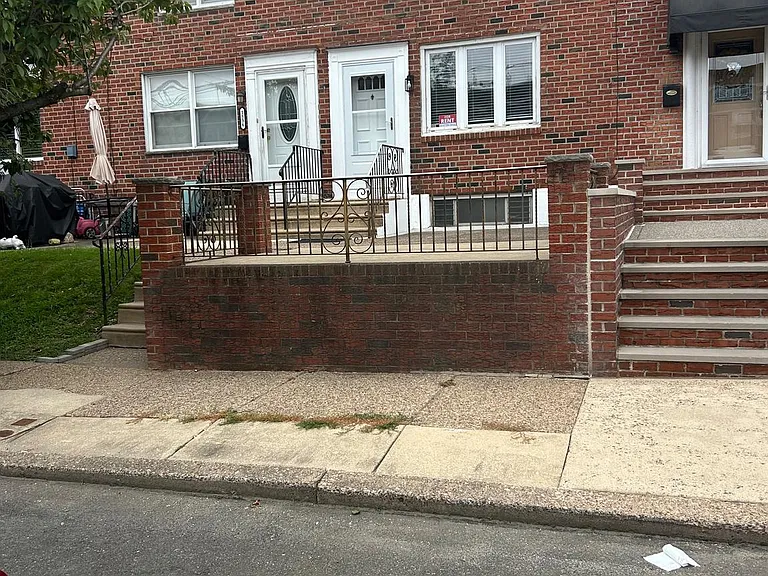 1538 Curtin St — Photo 15