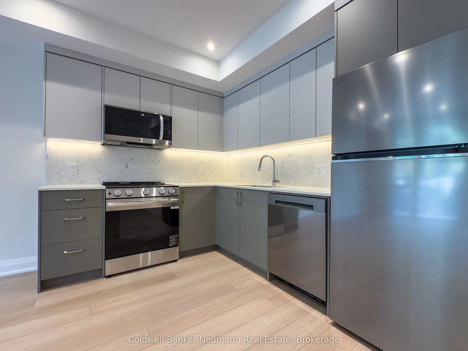 2 bed, $2,400 — Photo 3
