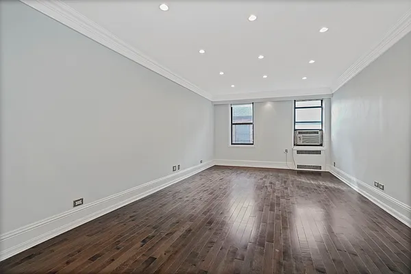 Sold by Remax City Square | media 1
