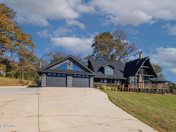 2nd image of 4740 Driftwood Ln