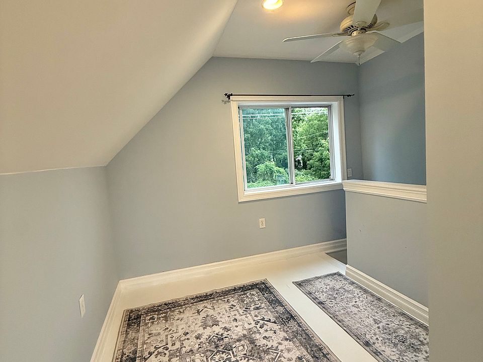 417 E Jackson St, photo 13