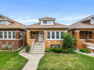 5516 W Byron St, Chicago, IL 60641
