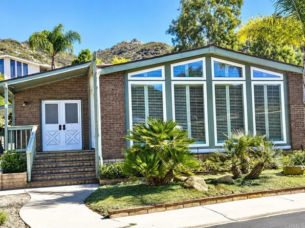 8975 Lawrence Welk Dr #409, Escondido, CA 92026