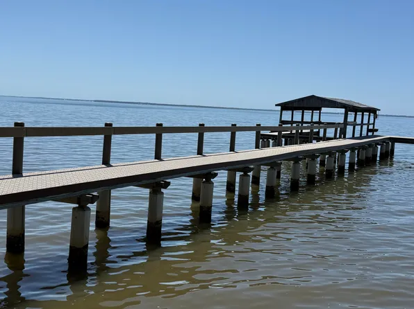 261 Cedar Beach Cv, Freeport, FL 32439
