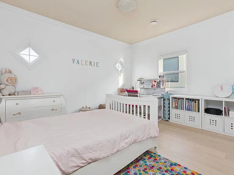 5580 Cantrell Rd — Photo 10