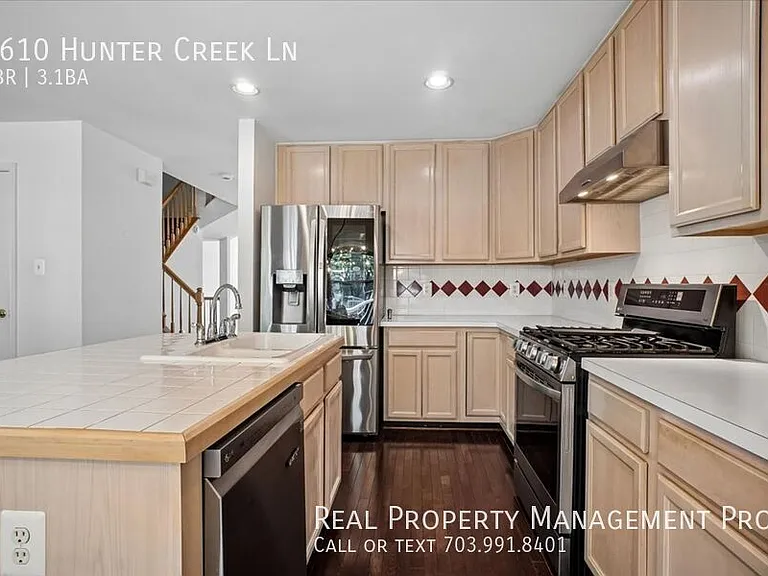 6610 Hunter Creek Ln — Photo 7