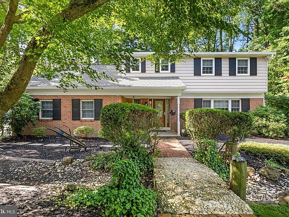 2nd image of 510 Fireside Ln