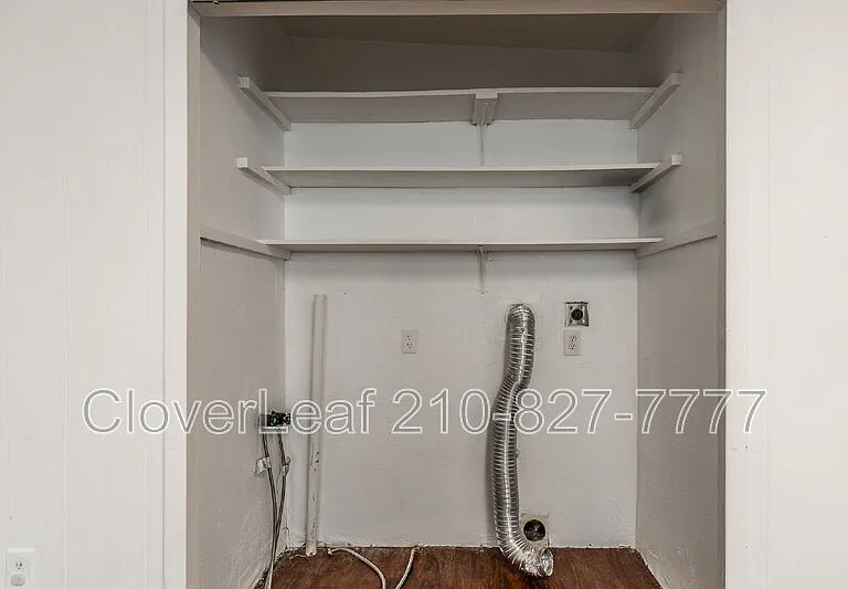 323 Barrera St — Photo 24