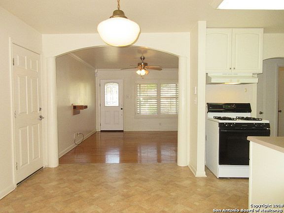 5th image of 338 Goodhue Ave