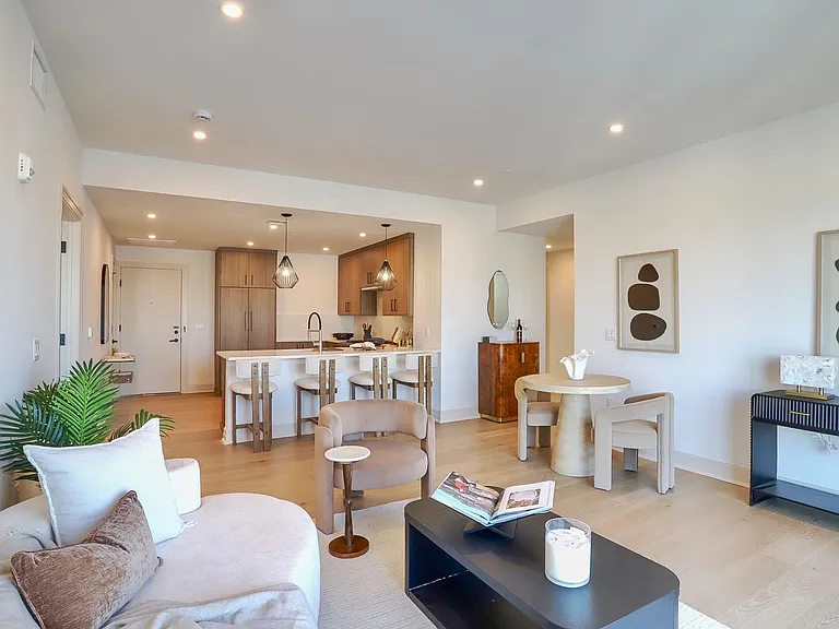 931 Madison St #405 — Photo 9