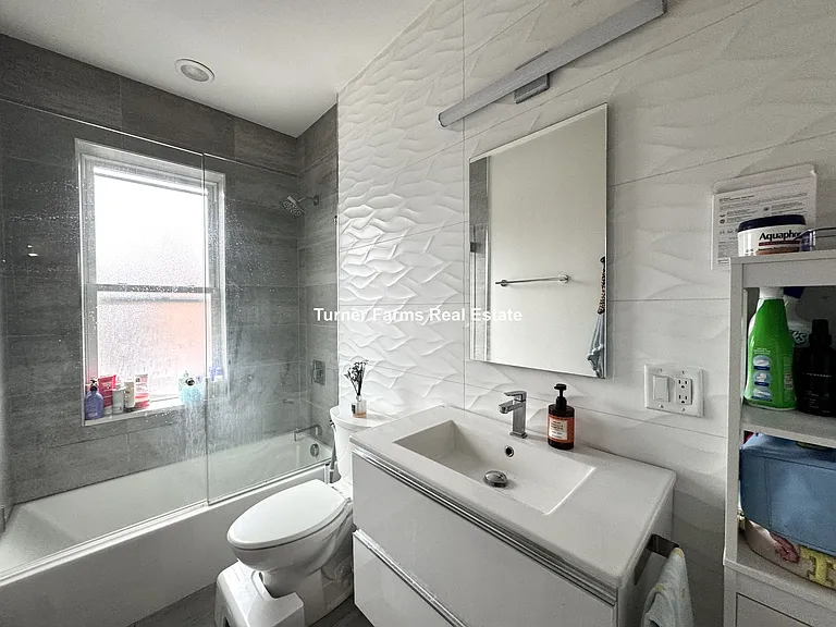 7R Strathmore Rd #3R — Photo 25
