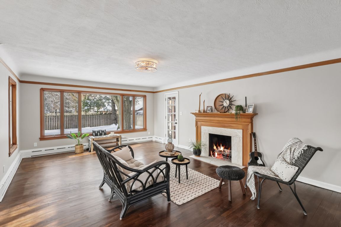 next background image