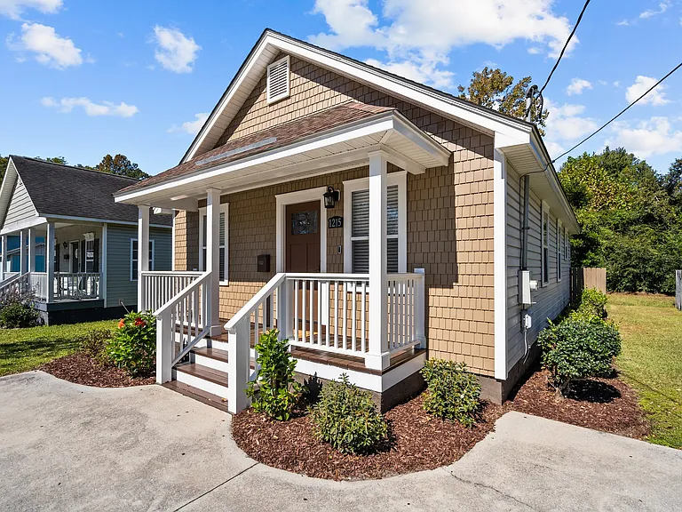 1215 Wooster St — Photo 34