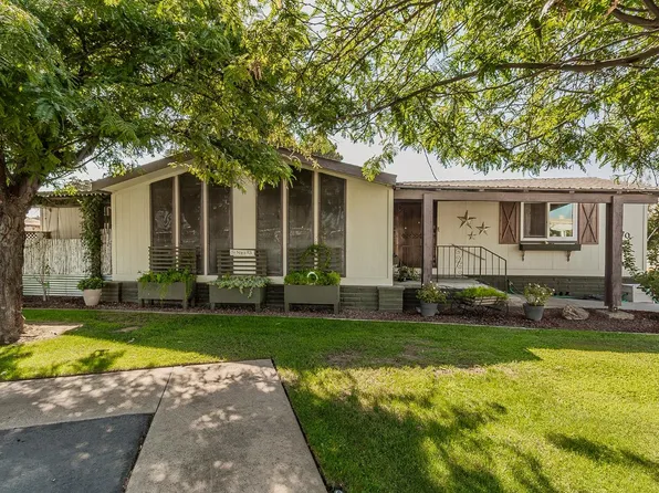 371 Bethel Ave #70, Sanger, CA 93657