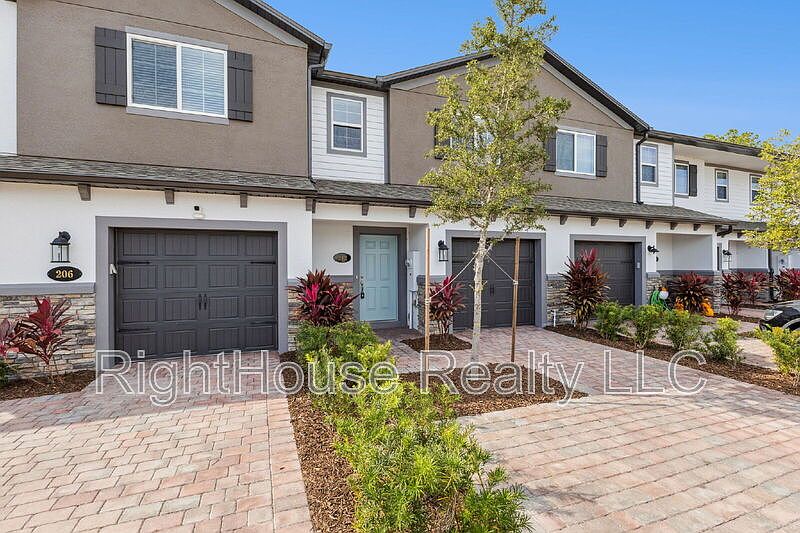 1st image of 212 Beautyberry Ln