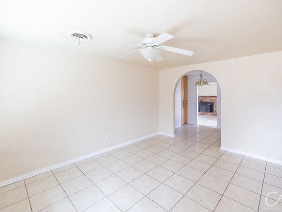 3rd image of 2902 Bennett Dr