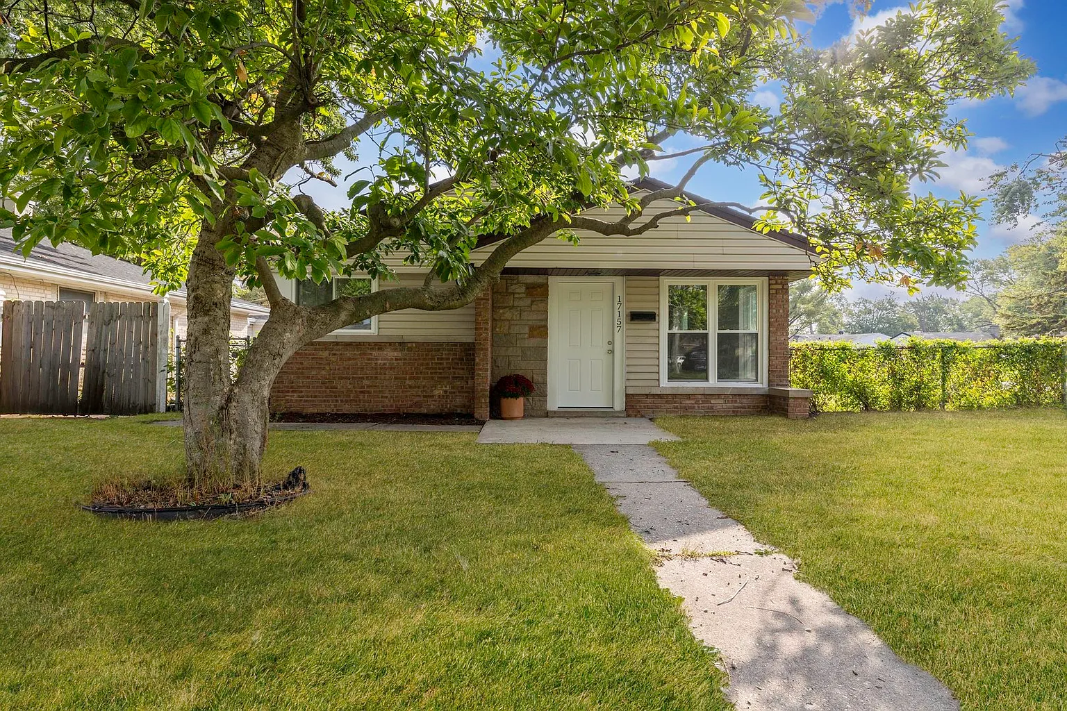 17157 Chicago Ave photo 1