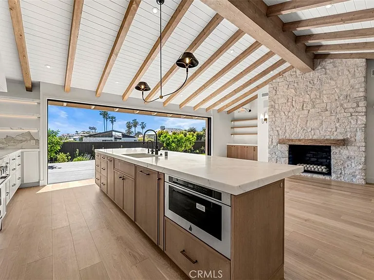 709 Emerald Bay — Photo 9