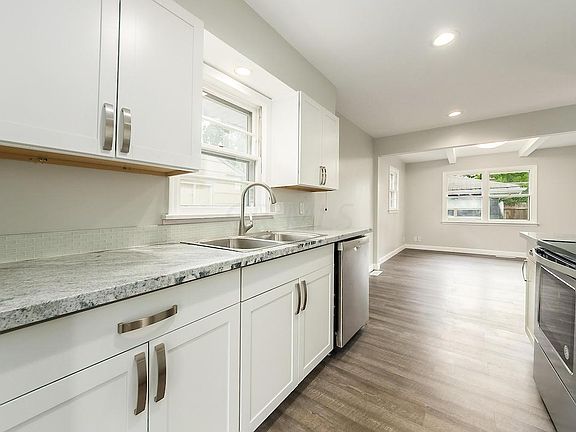 2nd image of 1341 Byron Ave