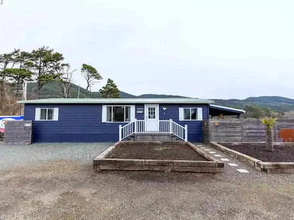 1600 Highway 101 N, Rockaway Beach, OR 97136