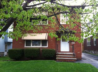 1345 Lakeland Ave, Lakewood, OH 44107