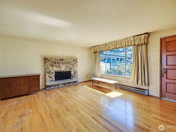 5th image of 3245 Almira Drive