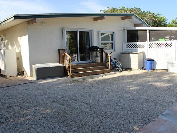 4th image of 9112 Aviation Blvd Unit B
