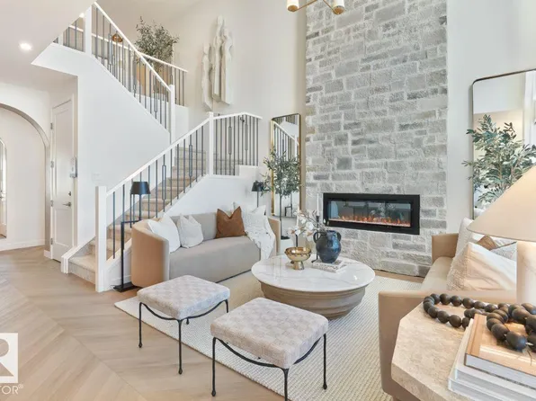 4546 Kinsella Line, Edmonton, AB T6W 5T8