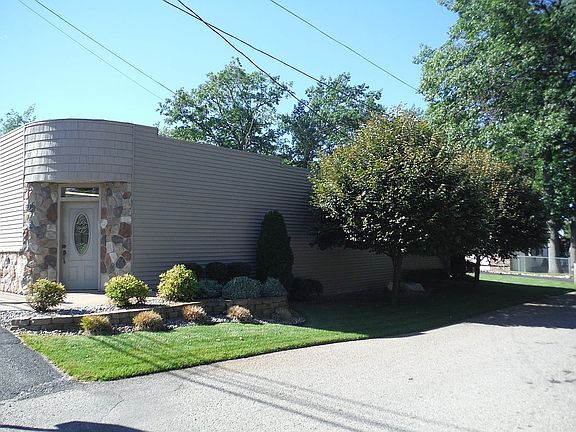 5th image of 4426 W. Houghton Lake Drive