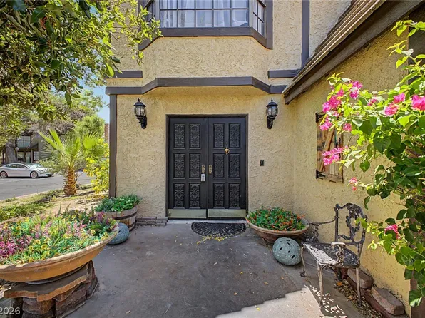 3979 Salisbury Pl, Las Vegas, NV 89121