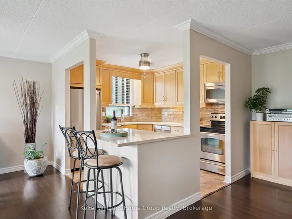 22 Marilyn Dr #408, Guelph, ON N1H 7T1