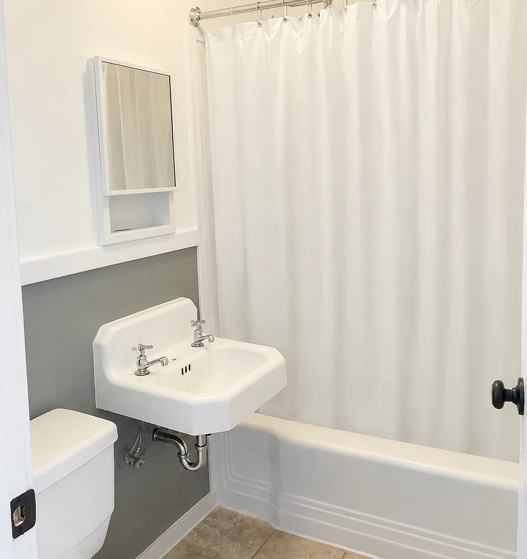 2 bed, 700 sqft, $1,850 — Photo 3