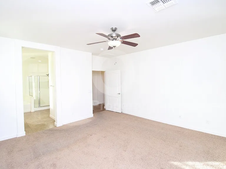 4535 S Ellesmere St — Photo 9
